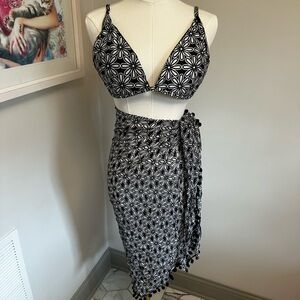 Kenny Flowers Black & White Floral Swim Sarong